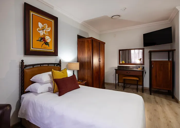 Basdenwood Hotel