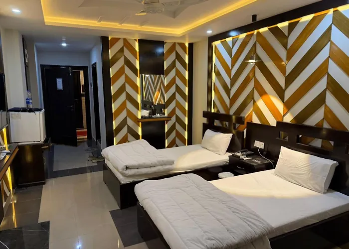 Crystal Crown Hotel