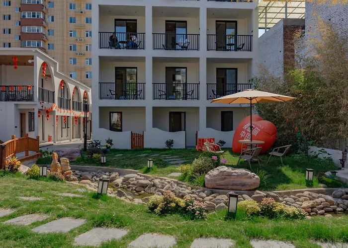 Domain South Domain North Garden Hotel