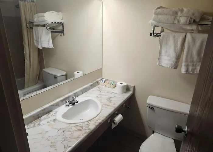 Cataline Motor Inn