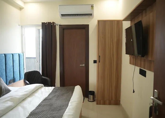 Opo Collection Srs -Noida