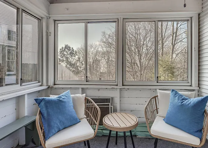 Walk To Beach! Serene Lake Michigan Home W/ Deck