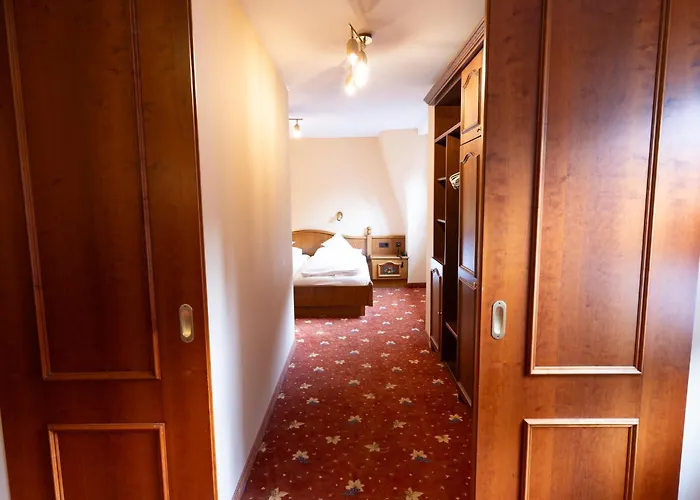 AKZENT Hotel Berg's Alte Bauernschänke- Wellness und Wein