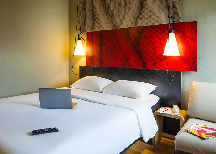 Ibis Sion