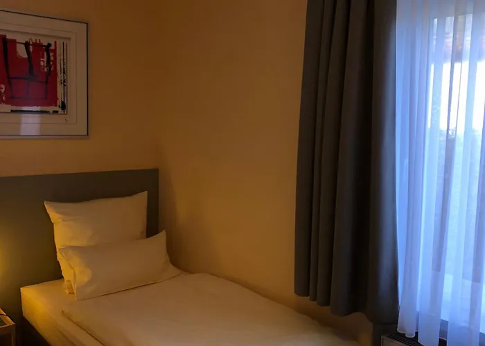 Loens Hotel Garni