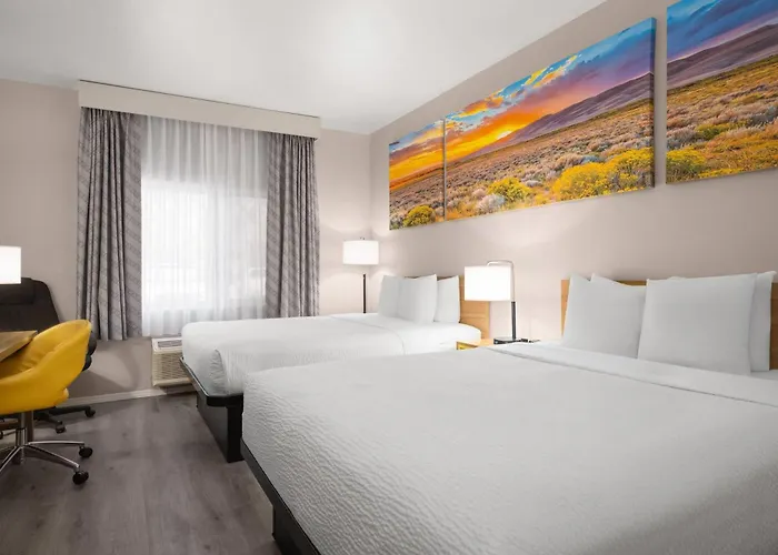 Days Inn & Suites By Wyndham Airport Albuquerque