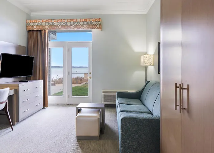 Cherry Tree Inn & Suites