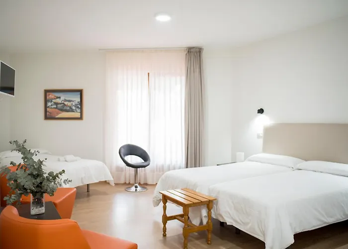 Hotel Montanes