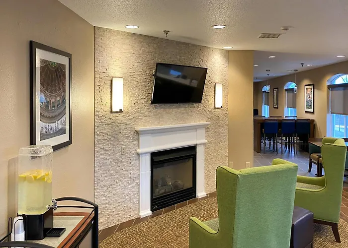 Comfort Inn Dekalb - University Area
