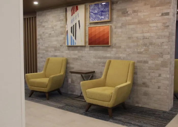 Holiday Inn Express & Suites Huntsville By Ihg
