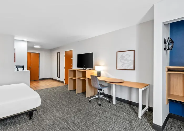 Spark By Hilton Shawnee