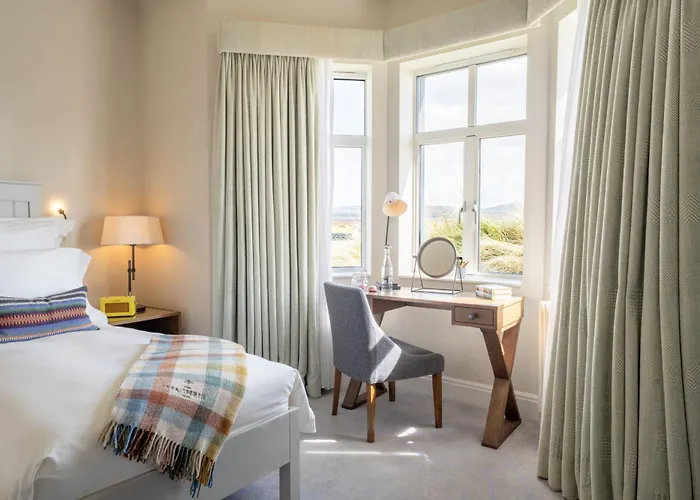 Another Place, The Machrie