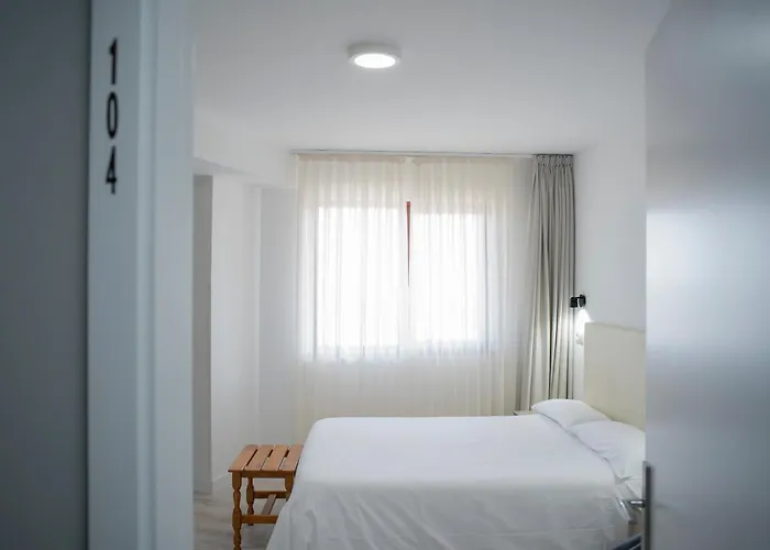Hotel Montanes