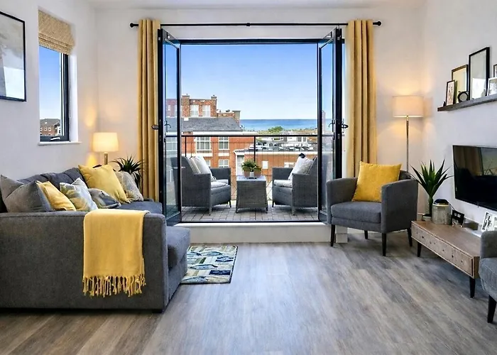 Margate Penthouse Private Balconies Sea Glimpses Gated Parking Air-Con The Penthouse Margate