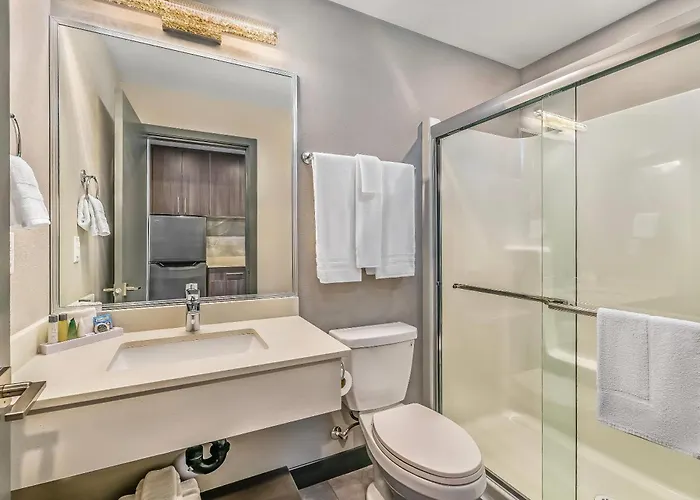 The Hue Hotel, An Ascend Collection Hotel