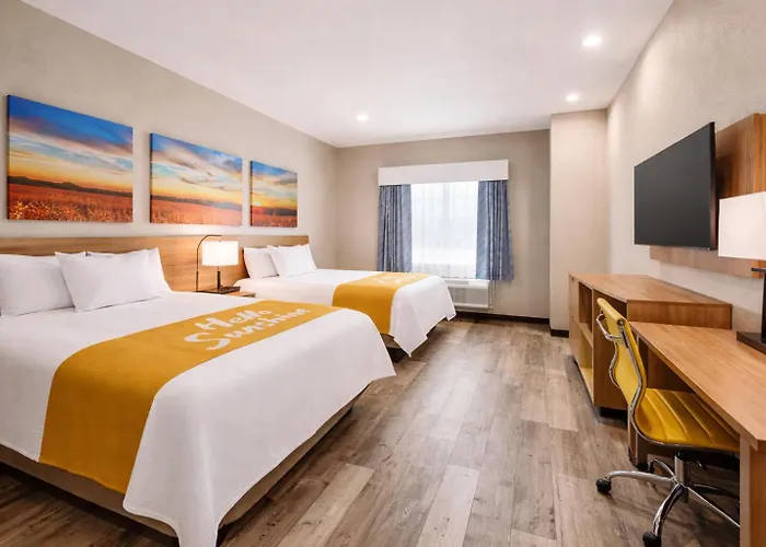 Days Inn & Suites By Wyndham Tomball Houston Nw
