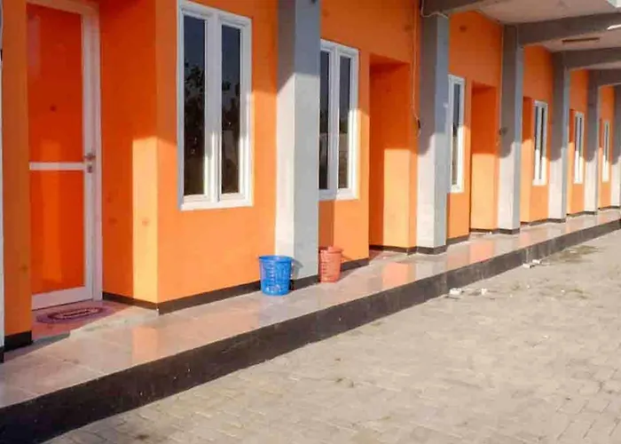 Artayya Puri 2 Near Alun Alun Caruban Mitra Reddoorz