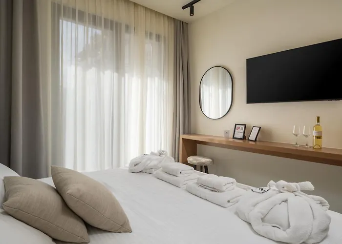Monarco Executive Rooms