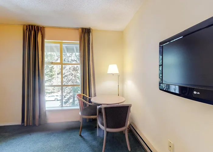 Glacier Lodge