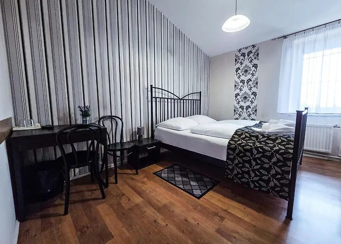 Hotel Komfort Inn - Dwor Hubertus