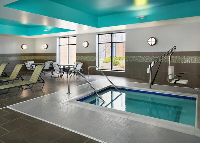 Hampton Inn & Suites Syracuse North Airport Area