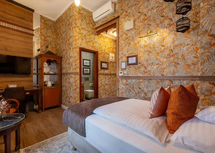 Hotel Golden Eagle
