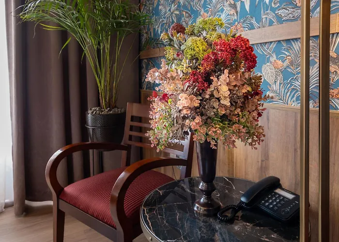 Hotel Golden Eagle