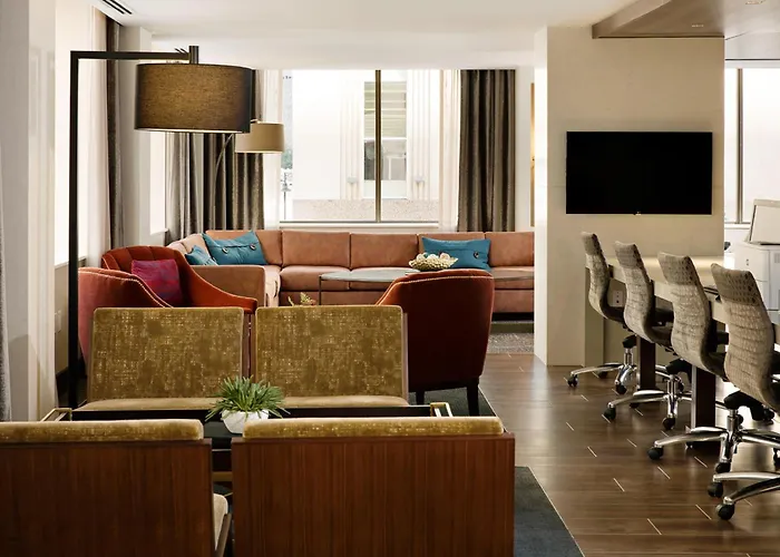 Hampton Inn & Suites Dallas Downtown