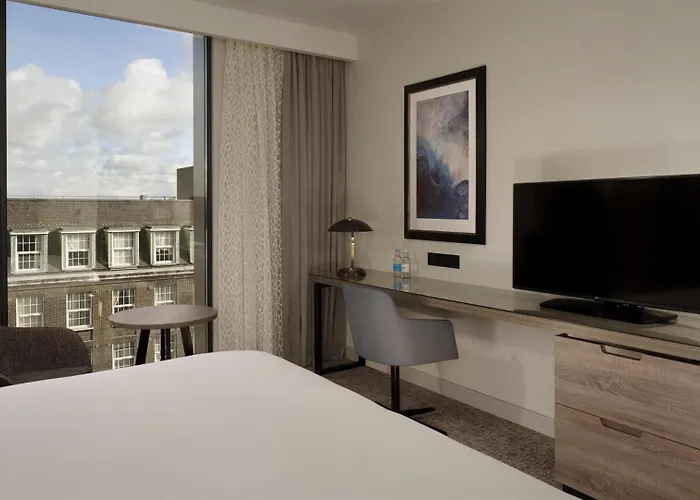Doubletree By Hilton Hull