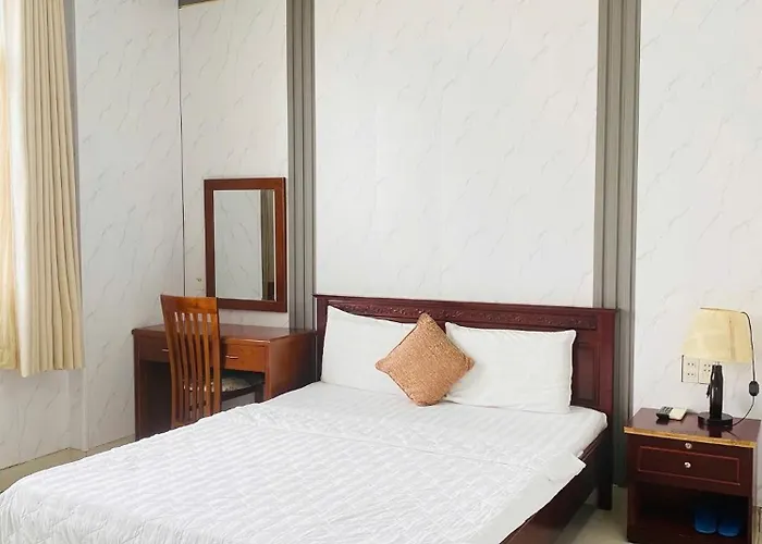 Ngoc May - Dai Loi Hotel