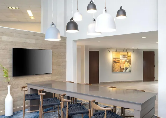 Fairfield Inn & Suites By Marriott Cape Cod Hyannis