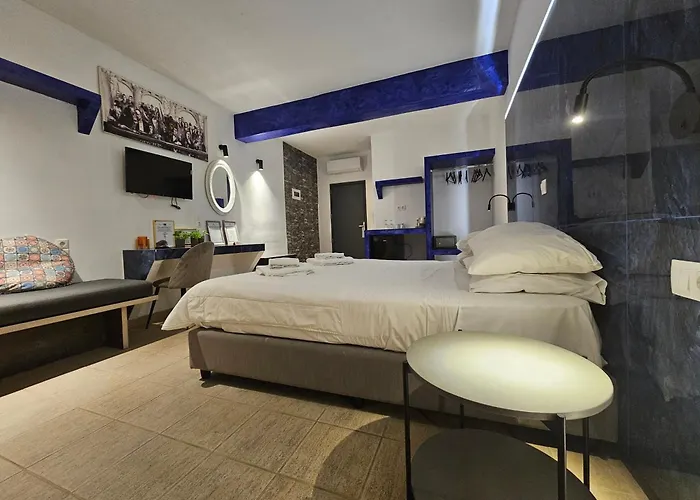 Penelope Hotel
