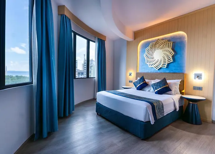 Umet Seaview Hotel With Free Airport Pick Up And Drop T&C Apply