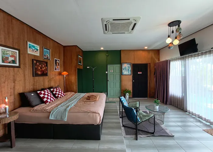 Baan Sahai Tone บ้านสหายโทน