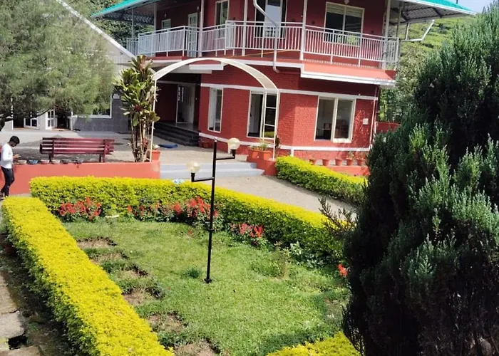 Golden Green Resort With Pool
