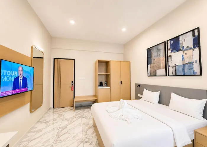 Ixoras Hotel Lemba