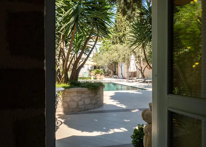 Alacati Tas Otel