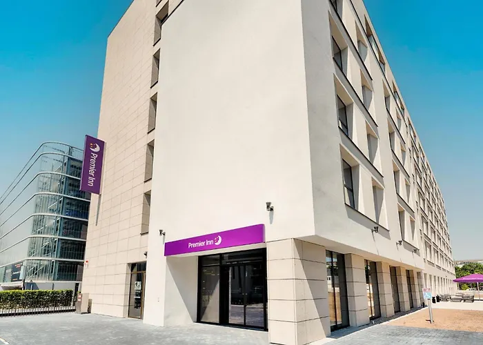 Premier Inn Darmstadt City Centre