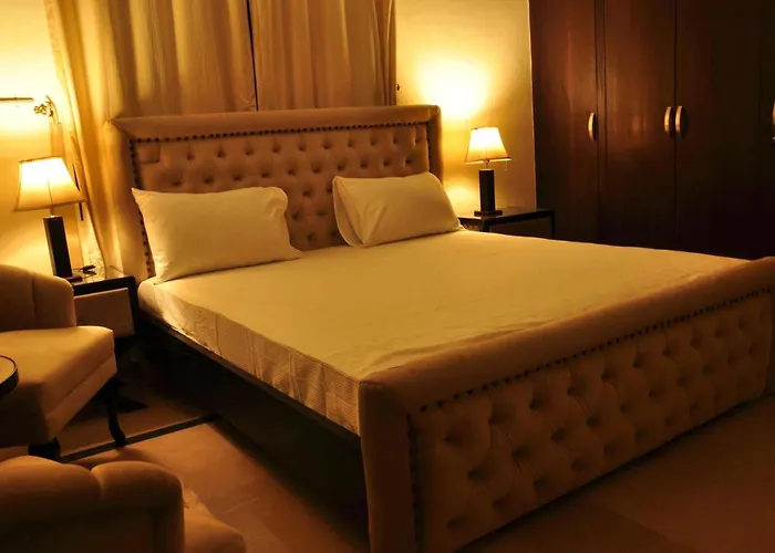 Reina Boutique Hotel - G6