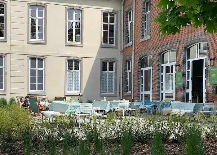 De Lotuspoort Met Mihr'S B&B In De Abdij Van Bornem