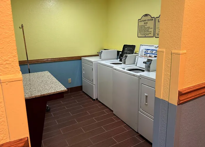 Days Inn By Wyndham Sault Ste Marie Mi