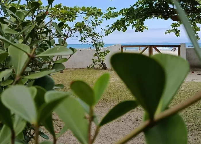 Casa Pé na Areia Cantão do Bora Bora - Manaaki Surf Hostel