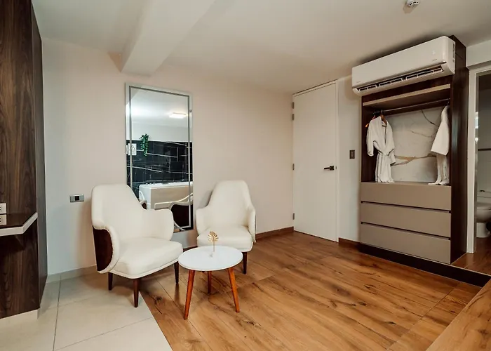 Hotel Qc