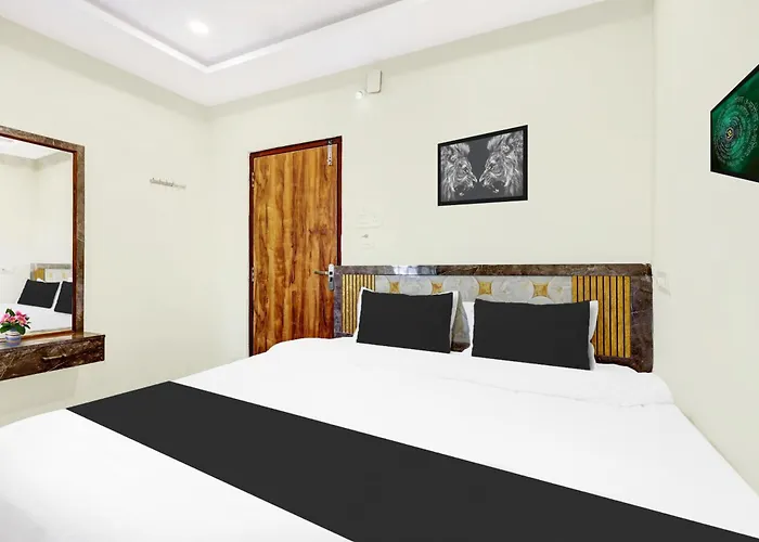 Super Hotel O Vizianagaram Near Railway Station