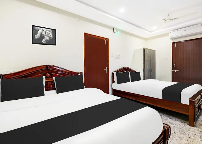 Super Hotel O Vizianagaram Near Railway Station