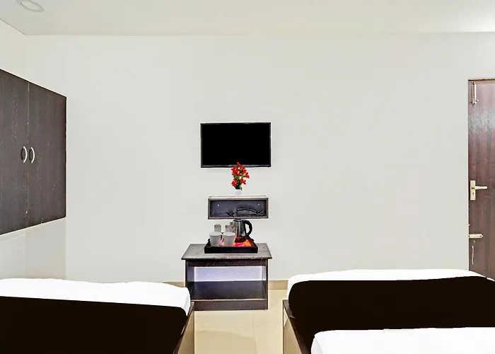 Collection O Vanamthopu Center Nellore Formerly Esr Guest Inn