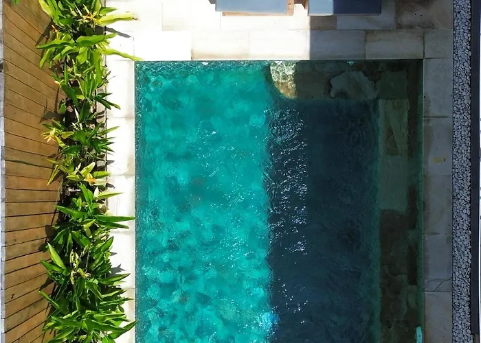 Makuta Villa