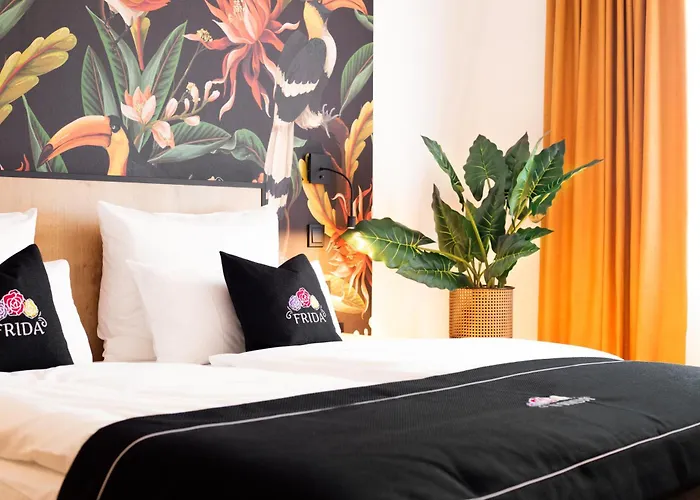 Frida Hotel & Cafe