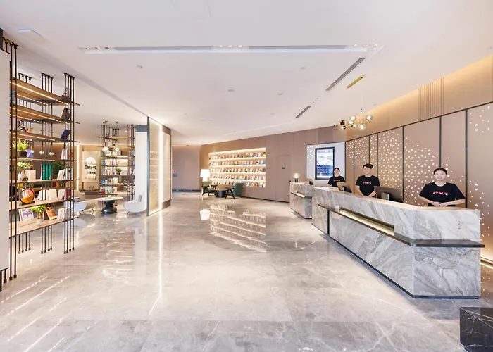 Atour Hotel Yuxi Nie'Er Music Plaza
