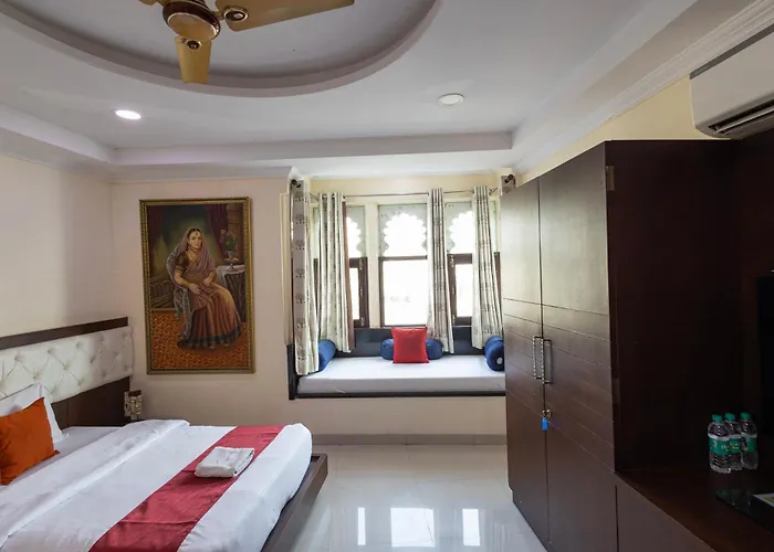 Hide-In Udaipur - A Lake View Boutique Hotel